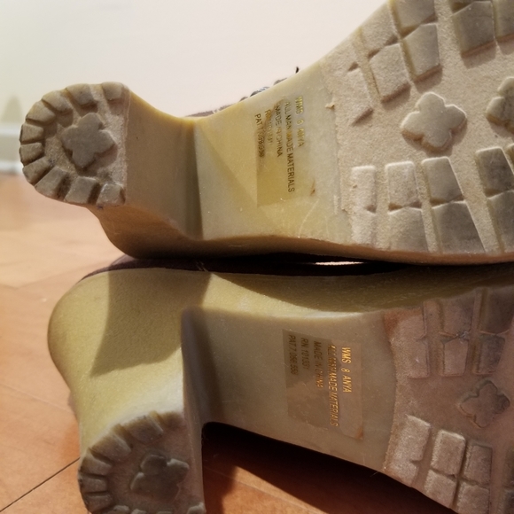 Classic "Anya" high heel sneaker style booties - Picture 7 of 7